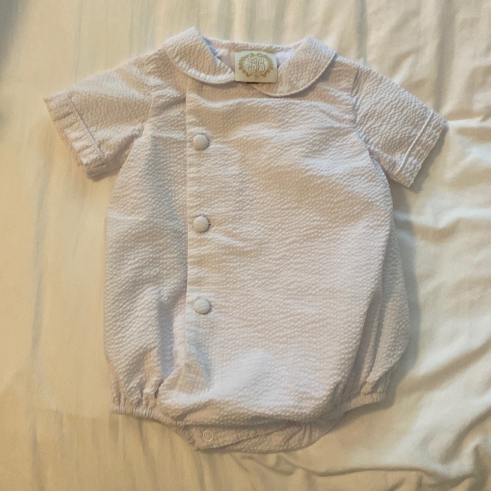 White seersucker Beaufort Bonnet bubble